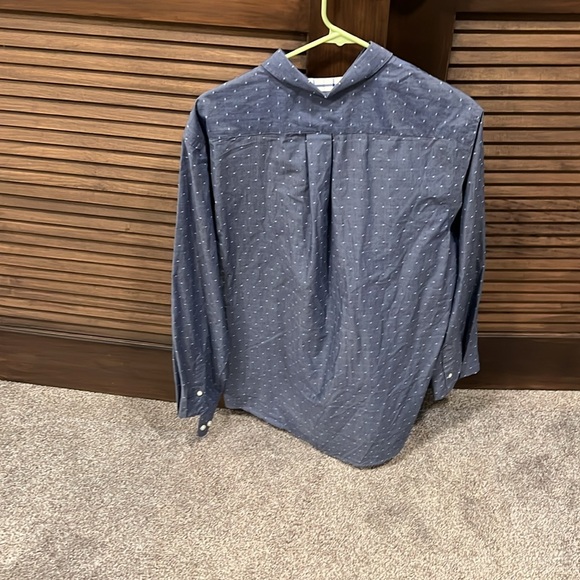 Van Heusen blue dress shirt. Large 16/16.5 neck - Picture 2 of 2